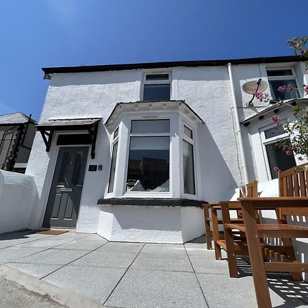 2 Edward Street Villa Llandudno Eksteriør billede